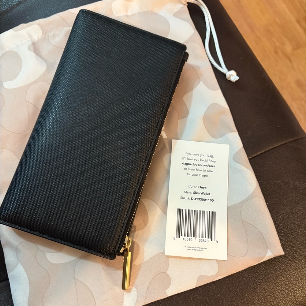 Dagne Dover Onyx Slim Wallet: bnwt